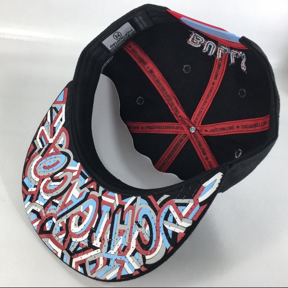 Chicago Bulls Artist Series Kate Lewis Graffiti Snapback - Picture 6 of 10